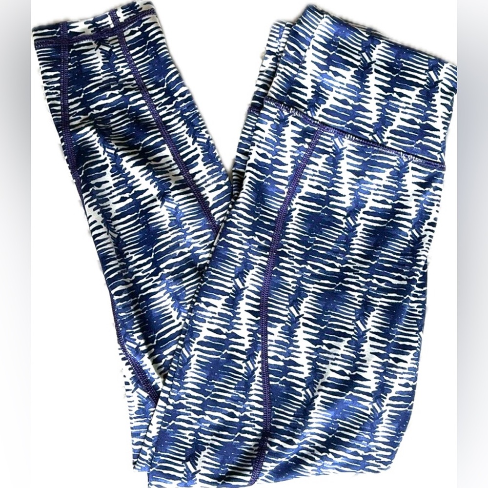 Vineyard Vines Performance Leggings Size S EUC Blue & White Print